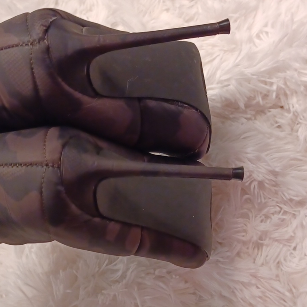 NEW Steve Madden Cloak Green Camo Puffer Drawstring Stilletto High Heeled Boots - Picture 8 of 9